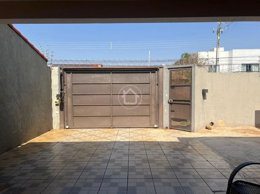 CASA COM 3 SUITES CARANDA BOSQUE