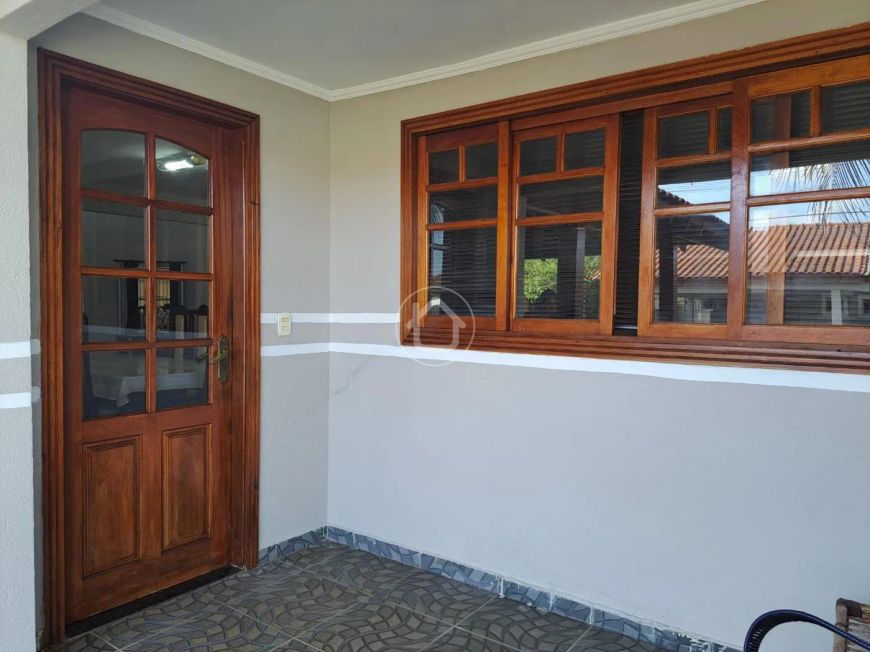 OPORTUNIDADE - CASA EM CONDOMINIO - 3 QUARTOS