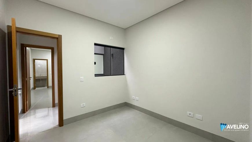 Casa de Alto Padrão com 3 Suítes, Acabamento Impecável e Ótima Localização