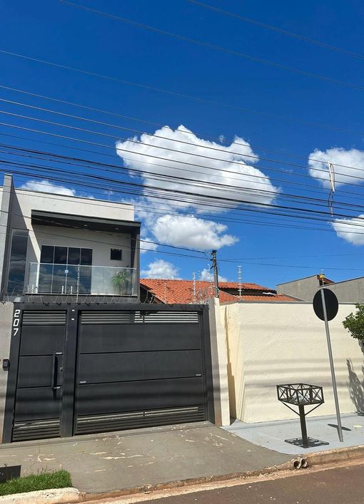 Sobrado para venda com 120 metros quadrados com 3 quartos em Vila Morumbi - Campo Grande - MS