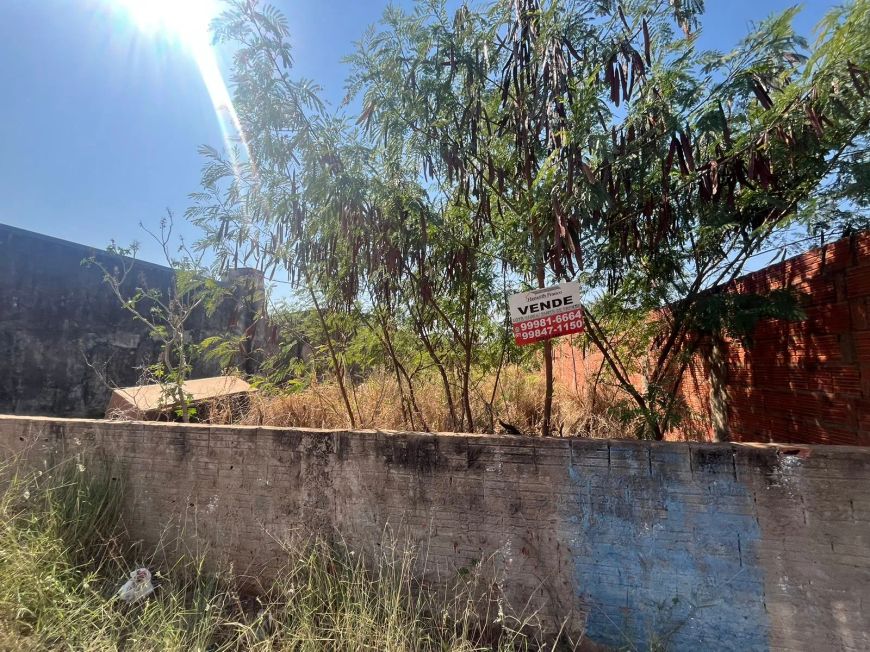 Imóvel para venda possui 144 metros quadrados em Jardim Samambaia - Campo Grande - MS