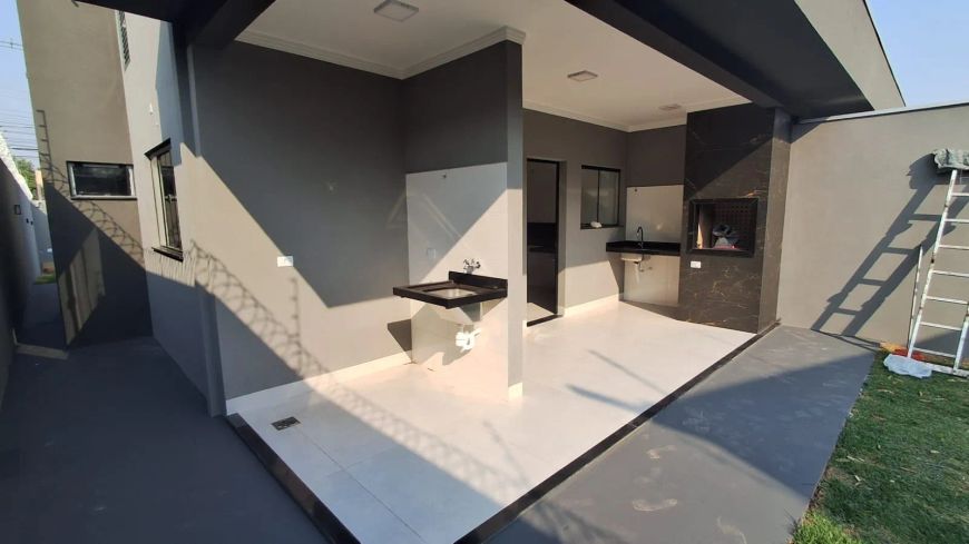 Casa com excelente acabamento para com 82 metros quadrados com 2 quartos em Morada Verde