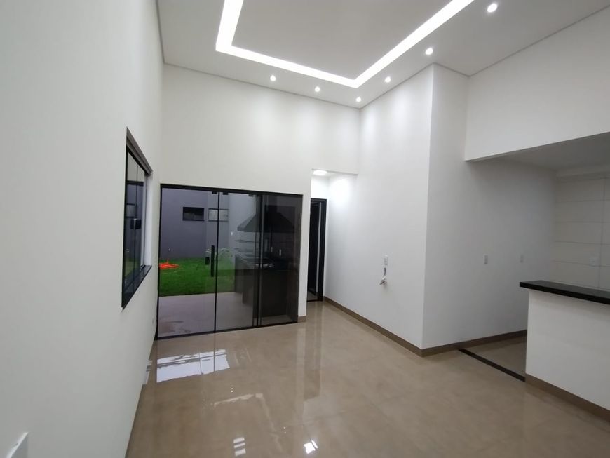 Térrea para venda tem 120 metros quadrados com 3 suítes - Bairro São Francisco - Campo Grande - MS