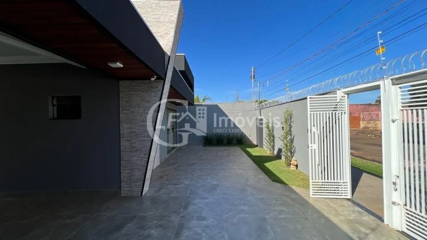 EXCELENTE CASA NA VILA SERRADINHO