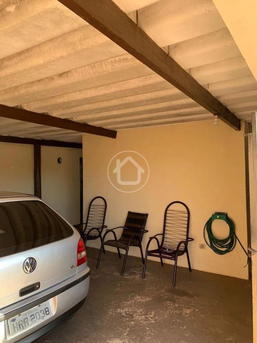 CASA COM 04 DORMITÓRIOS