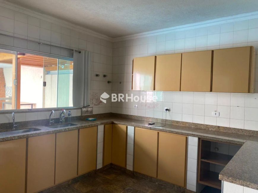 Vila Planalto | Sobrado 4 quartos, sendo 4 suites