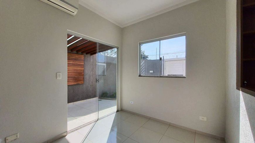 CASA TÉRREA à venda, 1 quarto, 1 suíte, 2 vagas, PARQUE RESIDENCIAL RITA VIEIRA - CAMPO GRANDE/MS