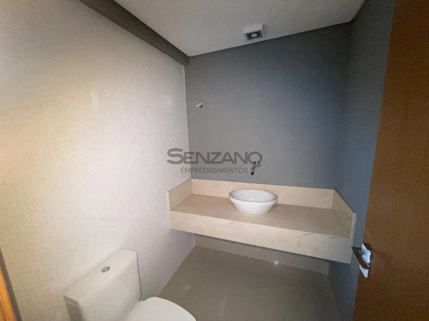 Apartamento no Edifício Three Tower Andar Alto