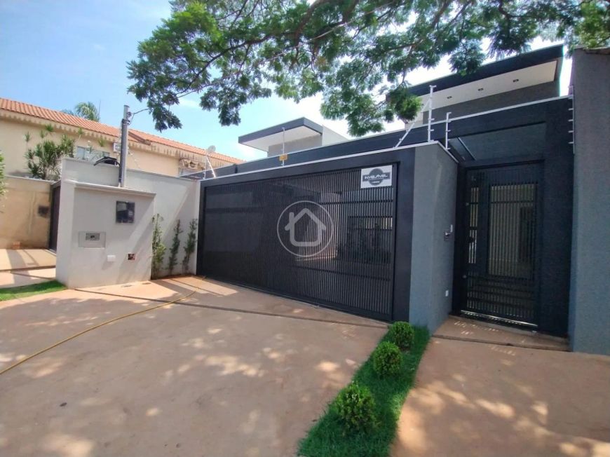 CASA TÉRREA NO RITA VIEIRA - 03 SUITES
