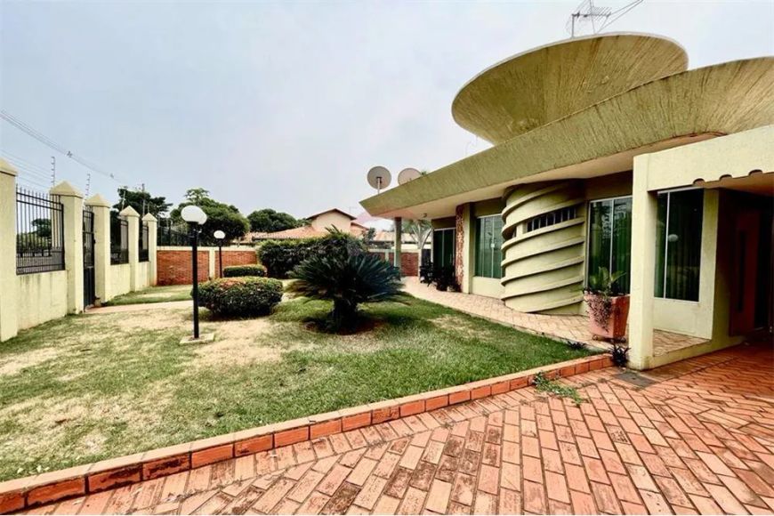 Casa Térrea 355.87 m² no bairro Vila Nova em Campo Grande
