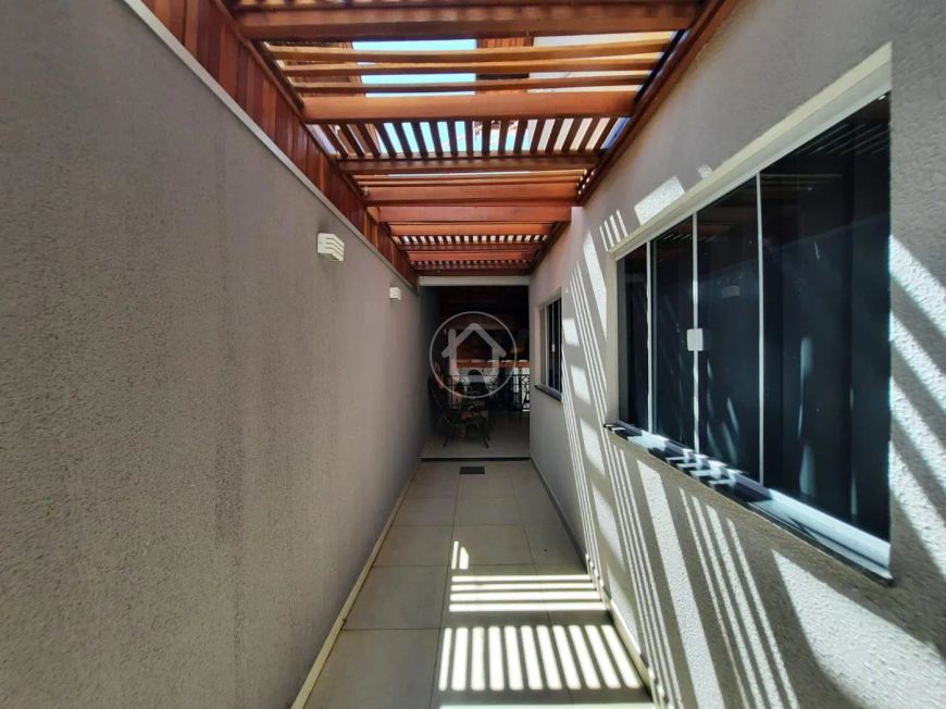 CASA C/4 DORMITÓRIOS E PISCINA NO CARANDÁ BOSQUE