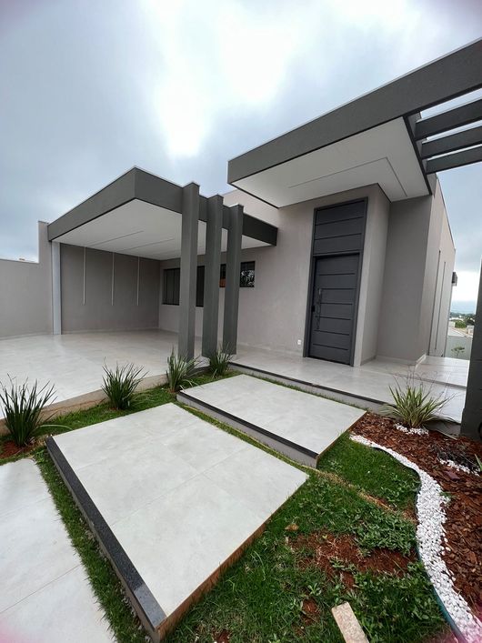 Casa com fino acabamento no Agua Limpa Park