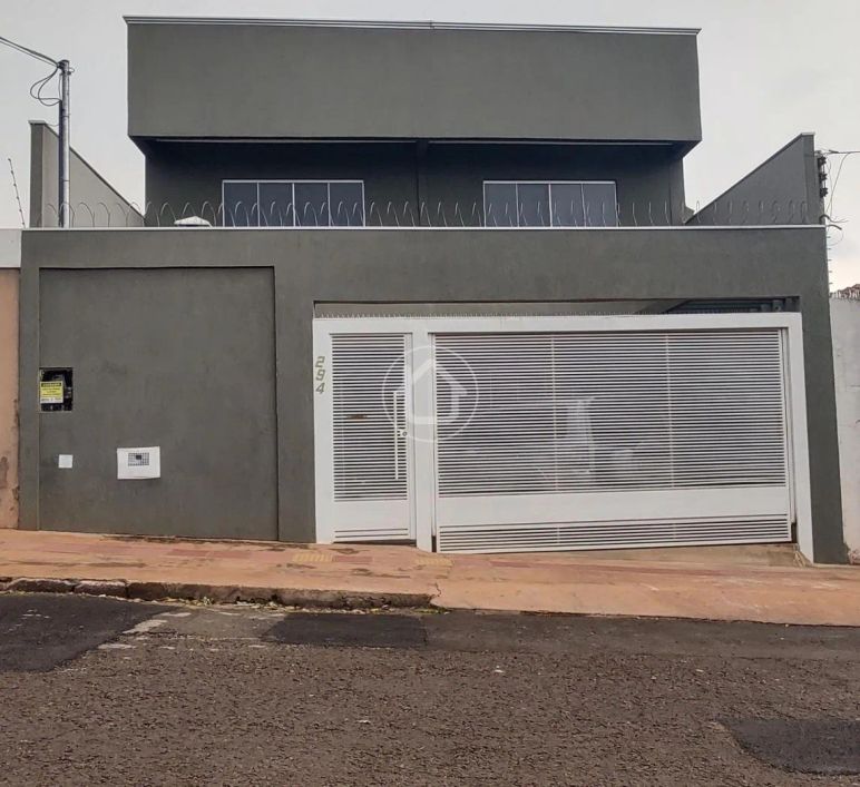 SOBRADO 2 SUITES EM FRENTE A ORLA MORENA