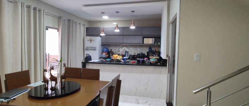 SOBRADO 2 SUITES EM FRENTE A ORLA MORENA