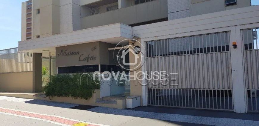 APARTAMENTO AMPLO COM 4 DORMITÓRIOS