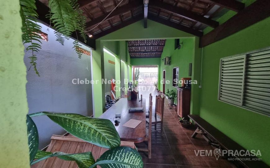 EXCELENTE IMÓVEL COM 3 QUARTOS, PISCINA E ÁREA GOURMET!