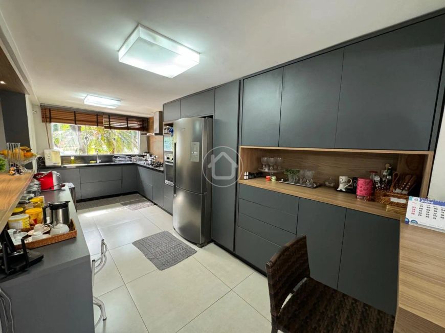 CASA EM CONDOMINIO PLANEJADA