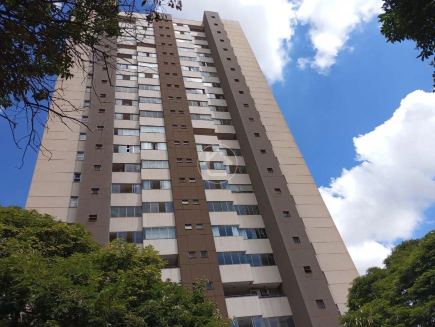APTO AMPLO NO CORAÇÃO DO JARDIM DOS ESTADOS