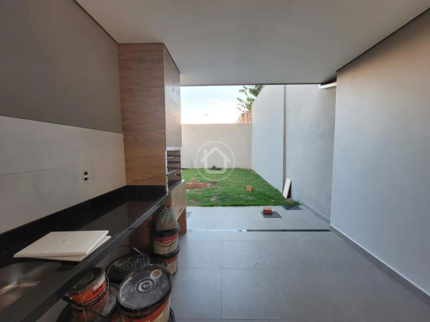 SOBRADO COM 2 SUÍTES, SACADA E VARANDA GOURMET