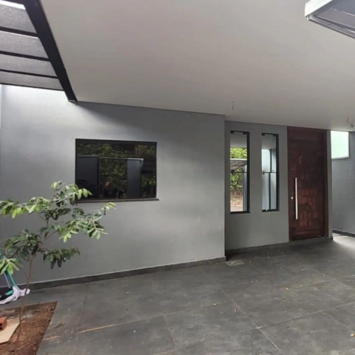 Casa com 3 quartos sendo 1 suíte com 120m² de área construida no Jardim Seminario em Campo Grande MS