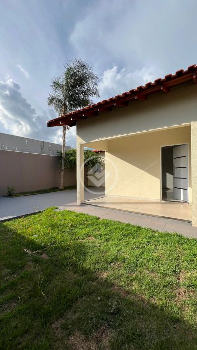 Casa a Venda 3 dormitórios e Amplo Terreno codigo: 96483