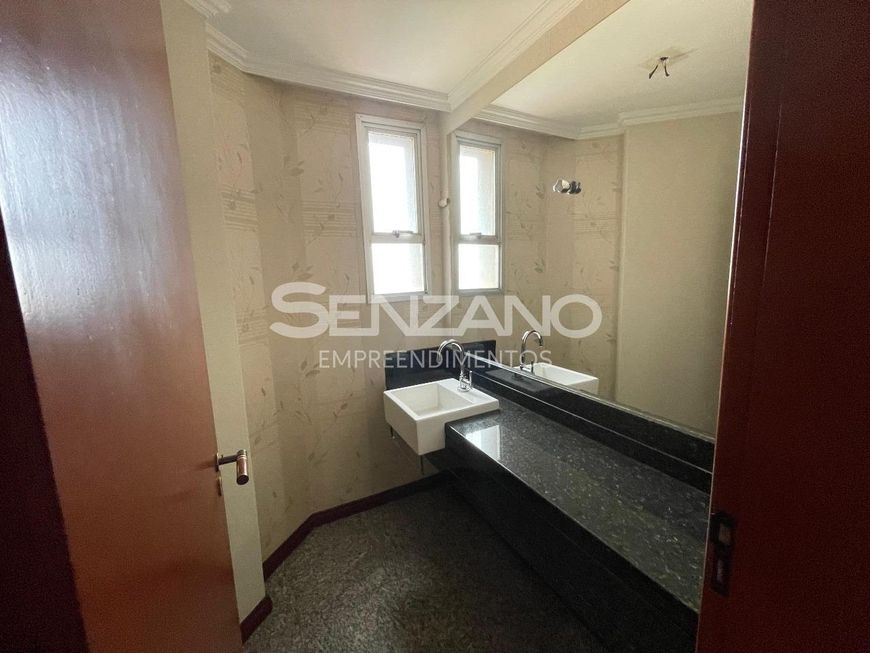Apto na rua Pernambuco c/ 3 suites por R$1.150.000