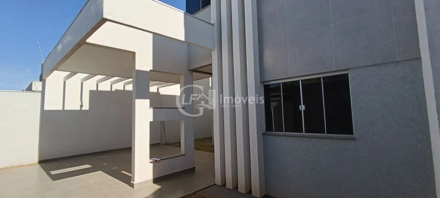 Casa para venda em Campo Grande-MS, bairro Panamá: 2 quartos, 1 suíte, 1 sala, 3 banheiros, 3 vagas
