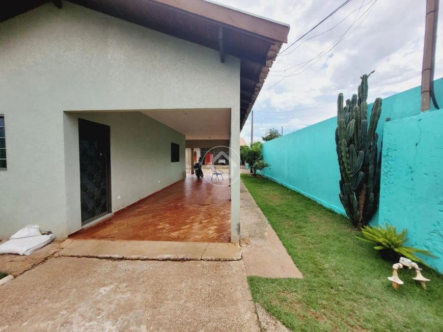 IMÓVEL COM GRANDE TERRENO BAIRRO RITA VIEIRA