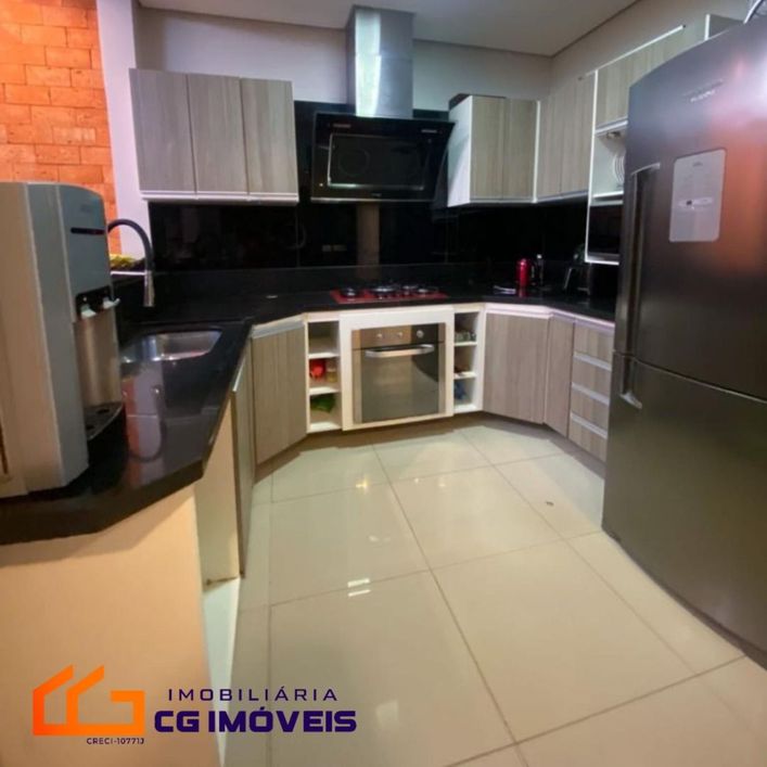 IMOVEL COM 3 QUARTOS SENDO 1 SUÍTE, LOCALIZAÇÃO PRIVILEGIADA