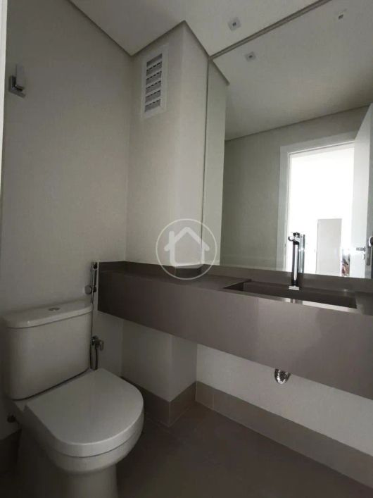 APARTAMENTO COM 3 DORMITÓRIOS NO CRETA