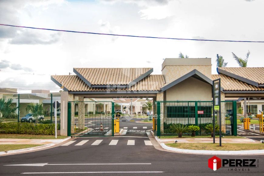 Sobrado no Bairro Tiradentes.