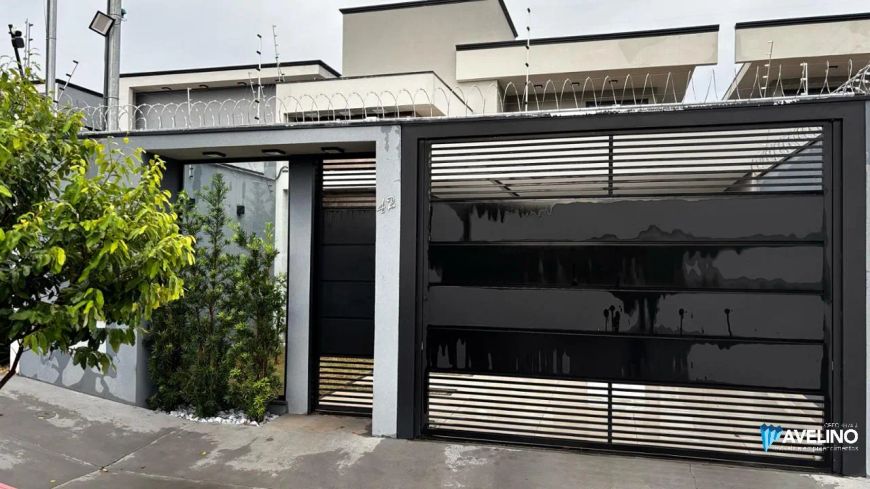 Casa térrea rica em armários e com piscina