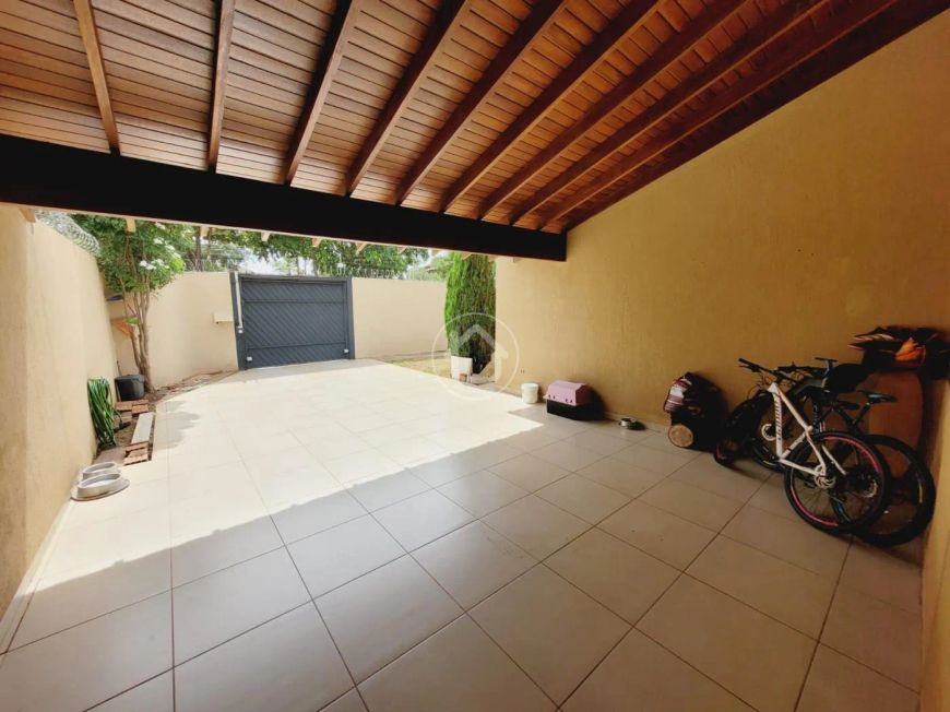 CASA 02 QUARTOS E 02 SUITES COM PISCINA E GOURMET