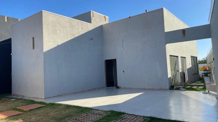 Casa a venda com 3 quartos sendo 1 suíte, piscina em excelente localização - Costa Verde em CG- MS