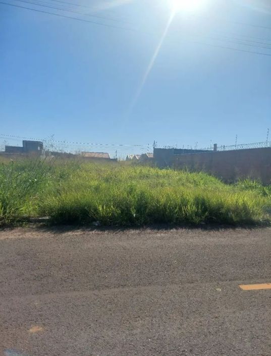 Vendo terreno Residencial Figueiras do Parque