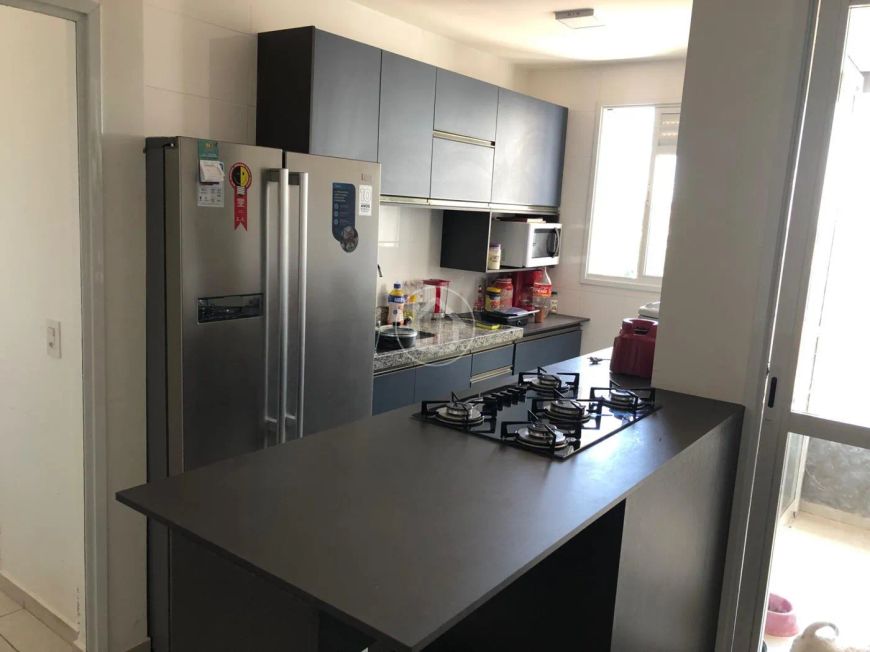 APARTAMENTO ANDAR ALTO COM ARMARIOS NA COZINHA