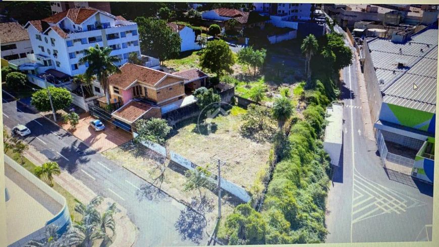 TERRENO NO JARDIM DOS ESTADOS