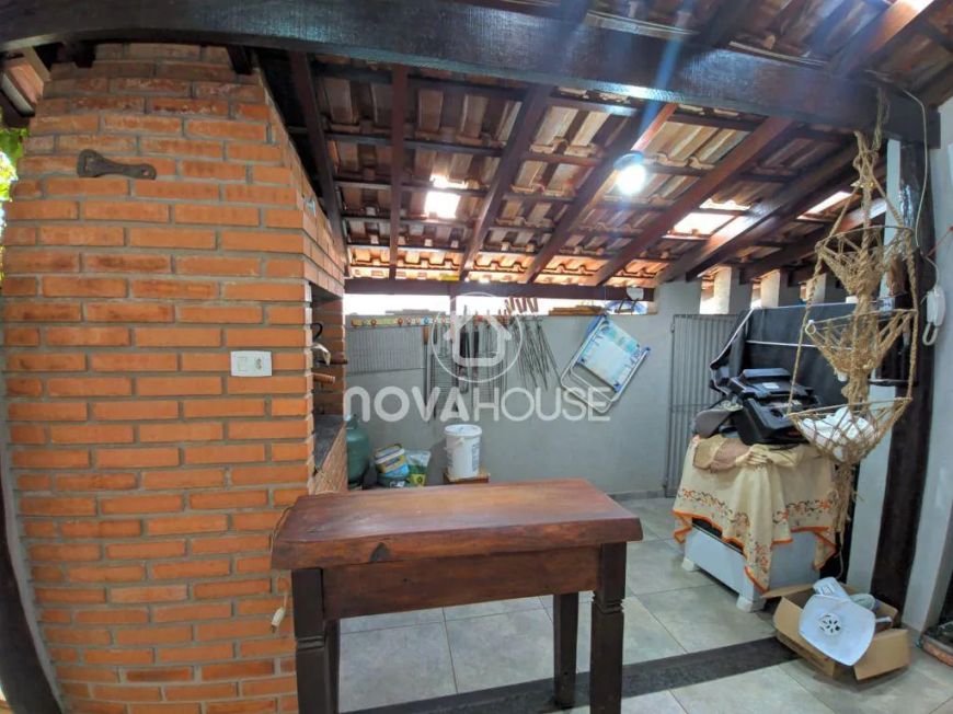 ESPAÇOSA CASA COM PISCINA NA VILA GOMES