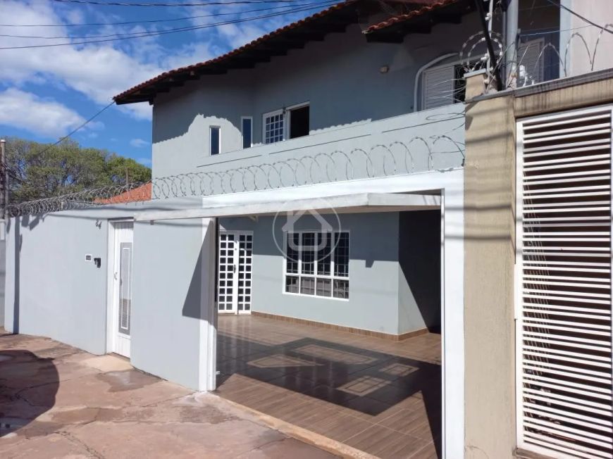 SOBRADO COM 5 DORMITÓRIOS NA VILA IPIRANGA