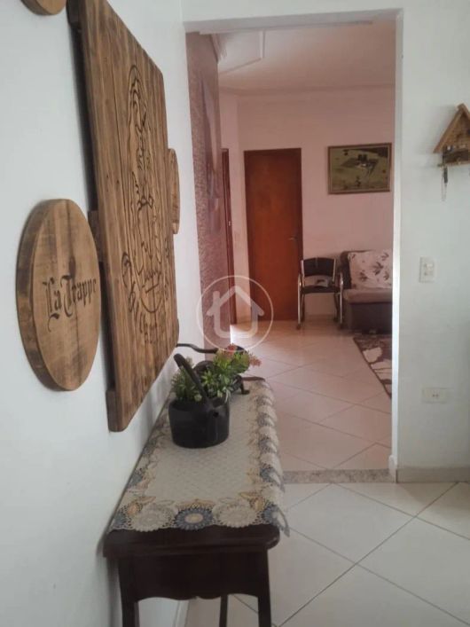 CASA COM SUÍTE E 02 QUARTOS - VILA CARLOTA