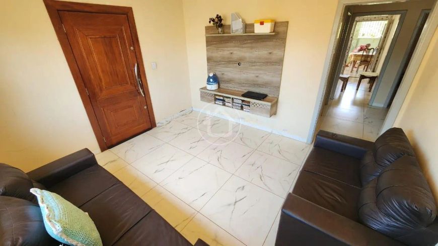 CASA COM 3 DORMITÓRIOS SENDO 1 SUITE