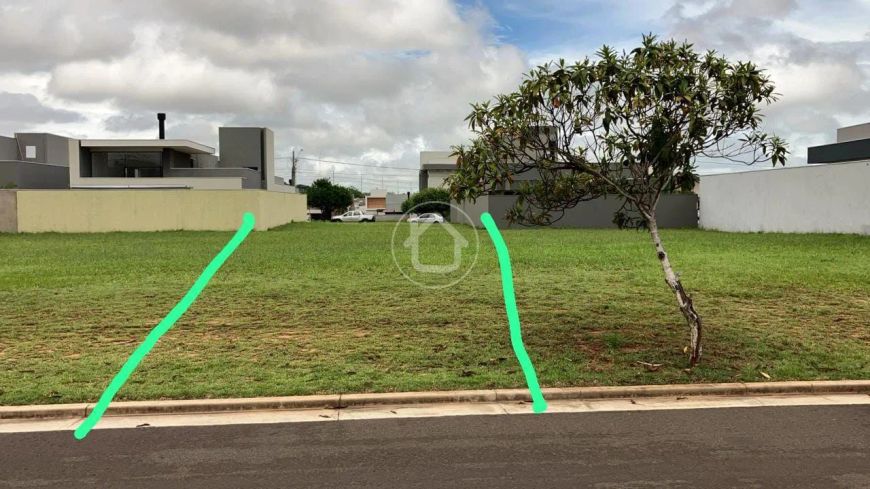 TERRENO ALPHAVILLE 2 - PARTE ALTA DO CONDOMÍNIO
