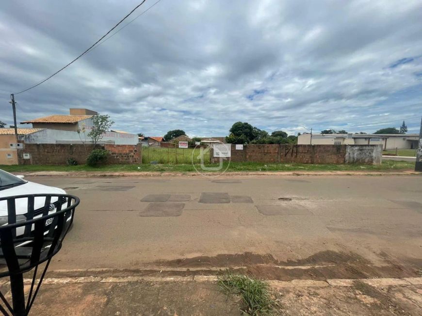 TERRENO COM 1080 M2