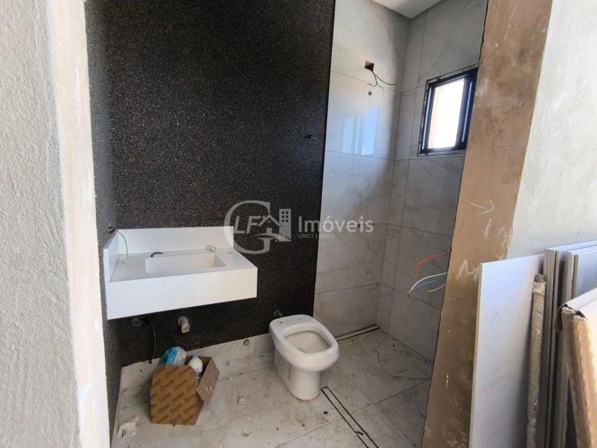 Imperdível oportunidade: Casa à venda em Campo Grande-MS, Carandá Bosque - 3 quartos, 2 suítes, 2 sa