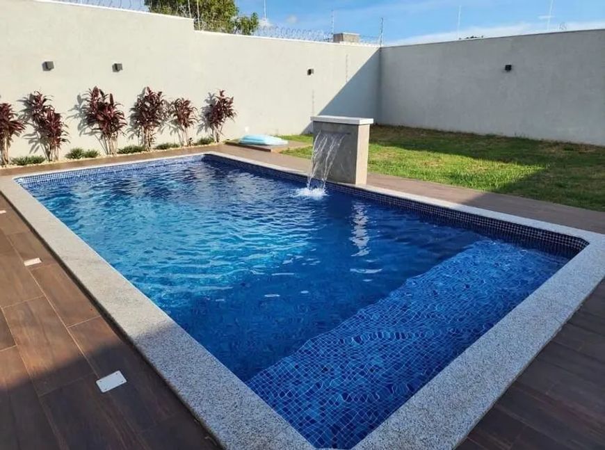 Casa térrea 01 suite com closet 02 quartos piscina um luxo de espaço e requinte