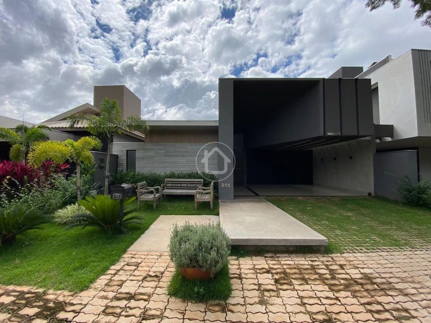 CASA TÉRREA 3 SUÍTES GOURMET COM PISCINA