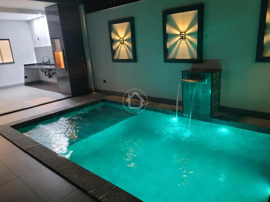 CASA COM PISCINA JARDIM DAS NAÇÕES