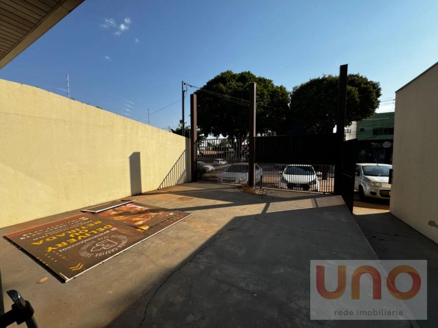 Imóvel Comercial para locação ou venda na Avenida Bom Pastor em CG