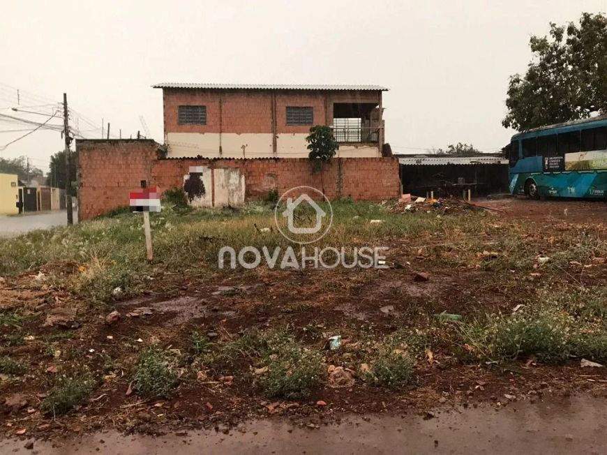 TERRENO DE ESQUINA VILA MARLI
