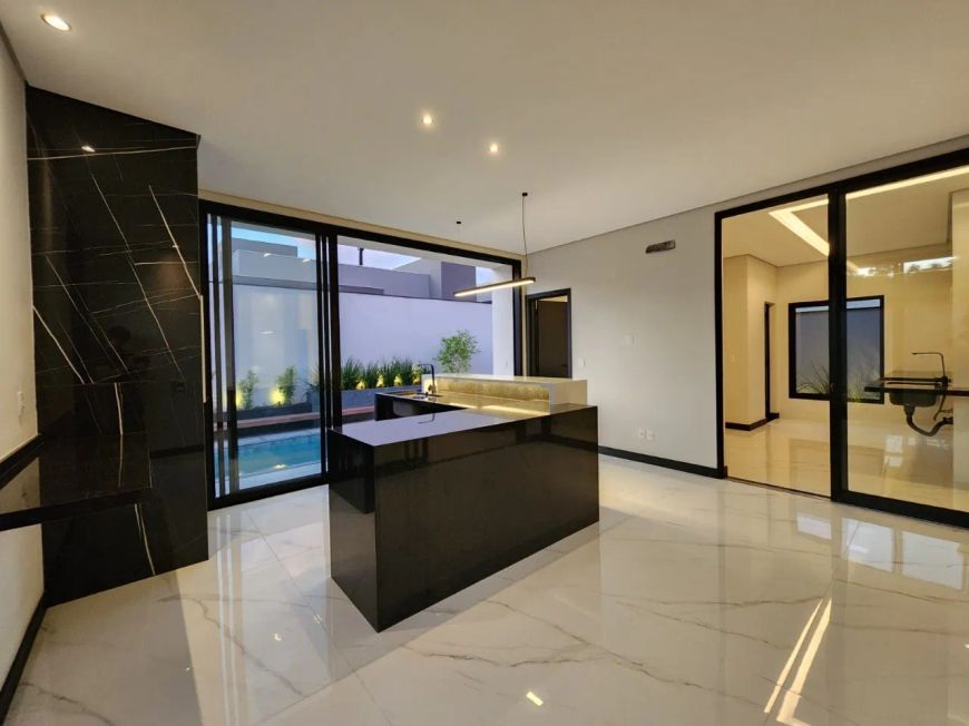 Casa Térrea com acabamento de alto padrão no condomínio Alphaville 4.